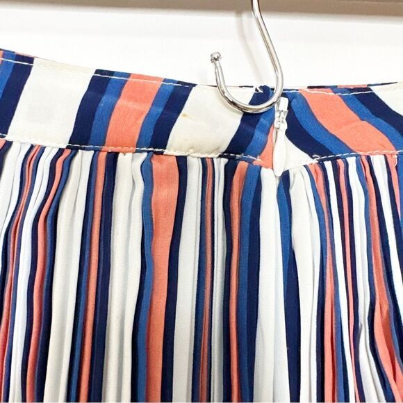 Lovers + Friends Charmed Pleated Striped Mini Skirt Large - Picture 12 of 12